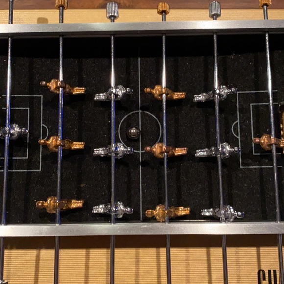 Gump’s desktop foosball set - Picture 3 of 3